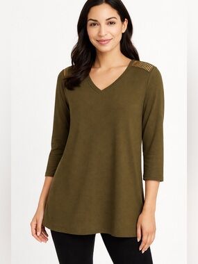 Rose & Olive Embellished Shoulder V-Neck Tunic Top Olive Green 3/4 Sleeve Sz 1X